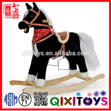 brinquedo animal impresso relativo à promoção personalizado do cavalo de balanço do luxuoso do bebê com sela marrom &amp; base de madeira